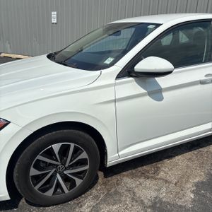 صورة 2 لـ 2024 Volkswagen JETTA S