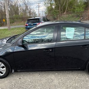 CHEVROLET CRUZE LS AUTO - 4