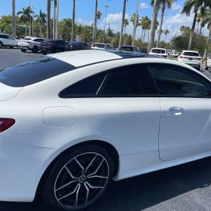 MERCEDES-BENZ E-CLASS - 9