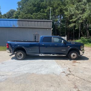 2019 RAM 3500 LARAMIE photo 10