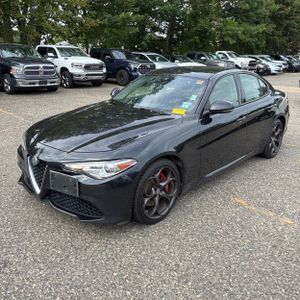 2018 ALFA Romeo GIULIA TI SPORT 照片 1
