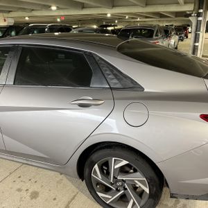 HYUNDAI ELANTRA SEL SPORT - 6