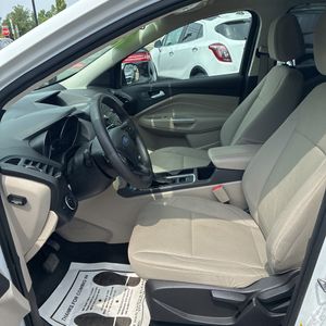 صورة مصغرة 32 لـ 2017 FORD ESCAPE SE