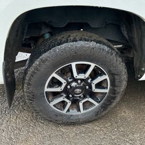 2019 Toyota TUNDRA LIMITED photo 19