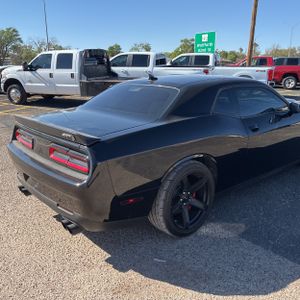 DODGE CHALLENGER SRT HELLCAT - 9