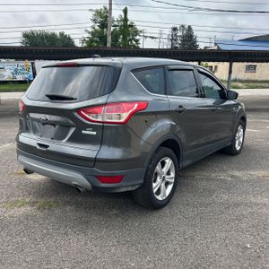 صورة 8 لـ 2015 FORD ESCAPE SE
