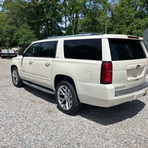 CHEVROLET SUBURBAN - 5