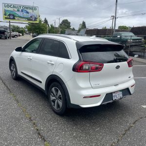 KIA NIRO LX - 5