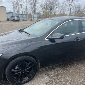 CHEVROLET MALIBU 1LT - 2