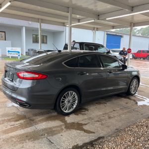 FORD FUSION SE - 10