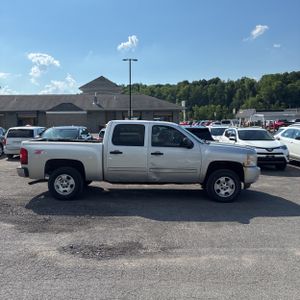 صورة 10 لـ 2011 Chevrolet SILVERADO 1500 LT