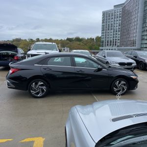 HYUNDAI ELANTRA SEL - 10