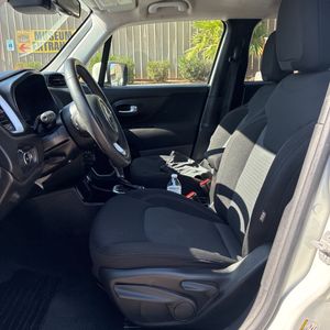 صورة مصغرة 32 لـ 2020 JEEP RENEGADE LATITUDE