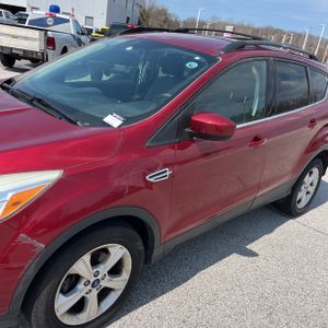 FORD ESCAPE SE - 2