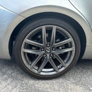 2019 Lexus IS 300 BASE — фото 19
