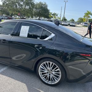 صورة 6 لـ 2025 Lexus IS 300 BASE