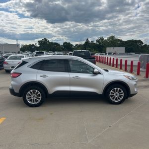 صورة 10 لـ 2020 FORD ESCAPE SE
