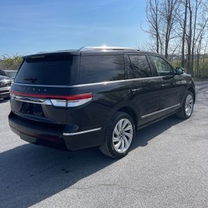 LINCOLN NAVIGATOR RESERVE - 8