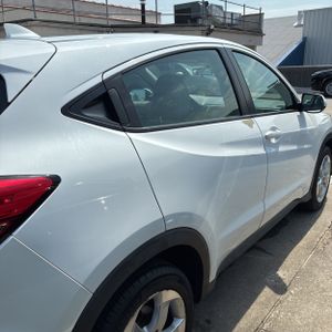 صورة 8 لـ 2016 Honda HR-V LX