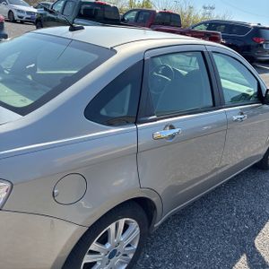 FORD FOCUS SE - 8