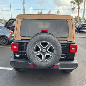 صورة 7 لـ 2020 JEEP WRANGLER UNLIMITED BLACK AND TAN