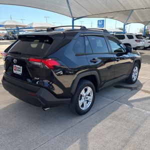 2019 Toyota RAV4 XLE 照片 8