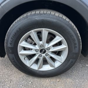 صورة مصغرة 17 لـ 2019 KIA SORENTO LX