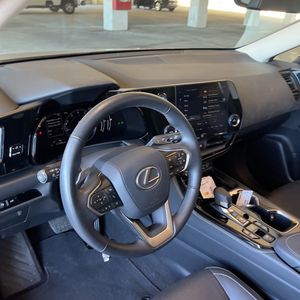 صورة مصغرة 35 لـ 2024 Lexus NX 350 BASE