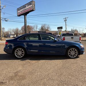 AUDI A4 2.0T PREMIUM - 10