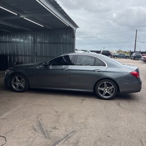 MERCEDES-BENZ E-CLASS - 3