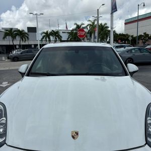 صورة 15 لـ 2016 Porsche CAYENNE BASE