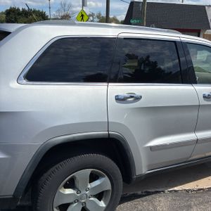 2011 JEEP GRAND CHEROKEE LAREDO — фото 9