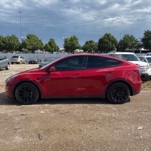 TESLA MODEL Y LONG RANGE - 3