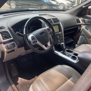 صورة مصغرة 39 لـ 2011 FORD EXPLORER XLT