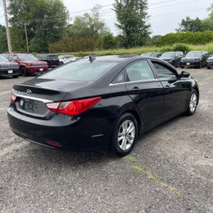 2011 Hyundai SONATA GLS — фото 8