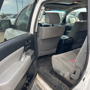 صورة مصغرة 34 لـ 2013 Toyota SEQUOIA SR5