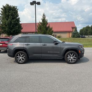صورة 10 لـ 2024 JEEP GRAND CHEROKEE LIMITED