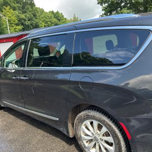 2018 Chrysler PACIFICA TOURING L — фото 6