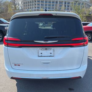 Chrysler Pacifica Touring L - 7