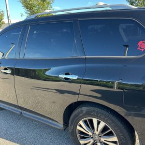 2017 Nissan PATHFINDER SV 照片 6
