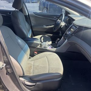صورة 32 لـ 2012 Hyundai SONATA SE 2.0T