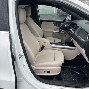 صورة مصغرة 33 لـ 2025 Mercedes-BENZ GLA