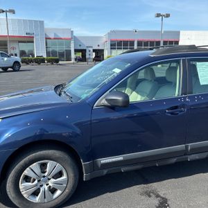 SUBARU OUTBACK BASE - 2