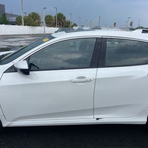 صورة 4 لـ 2017 Honda CIVIC EX