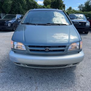 2000 Toyota SIENNA XLE photo 14