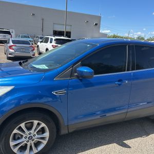 FORD ESCAPE SE - 2