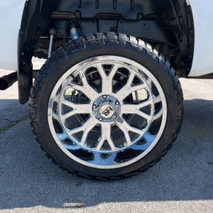 2019 Toyota TUNDRA LIMITED photo 19