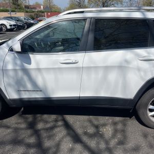 JEEP CHEROKEE LIMITED - 4