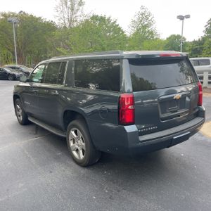 CHEVROLET SUBURBAN LT - 5