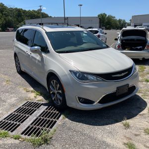 2017 Chrysler PACIFICA LIMITED — миниатюра 12